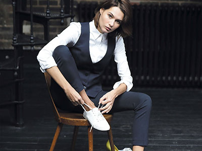 Жіночі брюки з еластичним поясом - одяг для сфери послуг